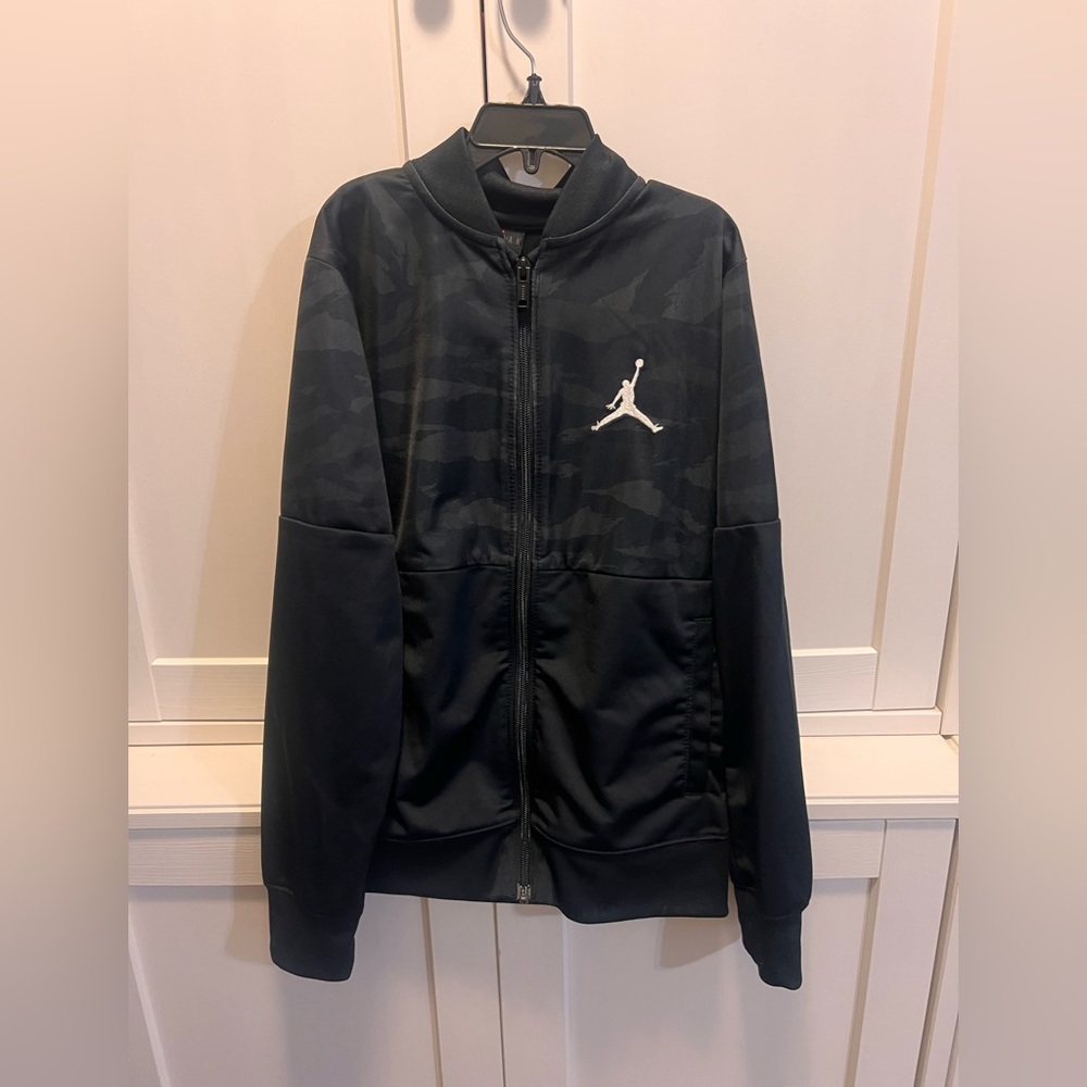 Jordan black with camouflage tracksu jacke size M youth